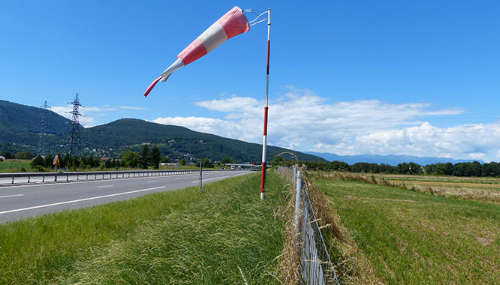 Alerte sécurité routière, prudence face aux rafales de vent